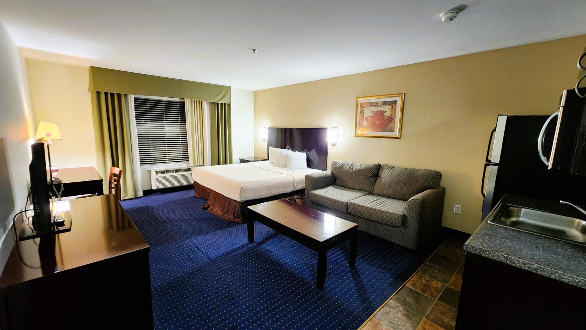 Fairbridge Inn & Suites Canadian Экстерьер фото